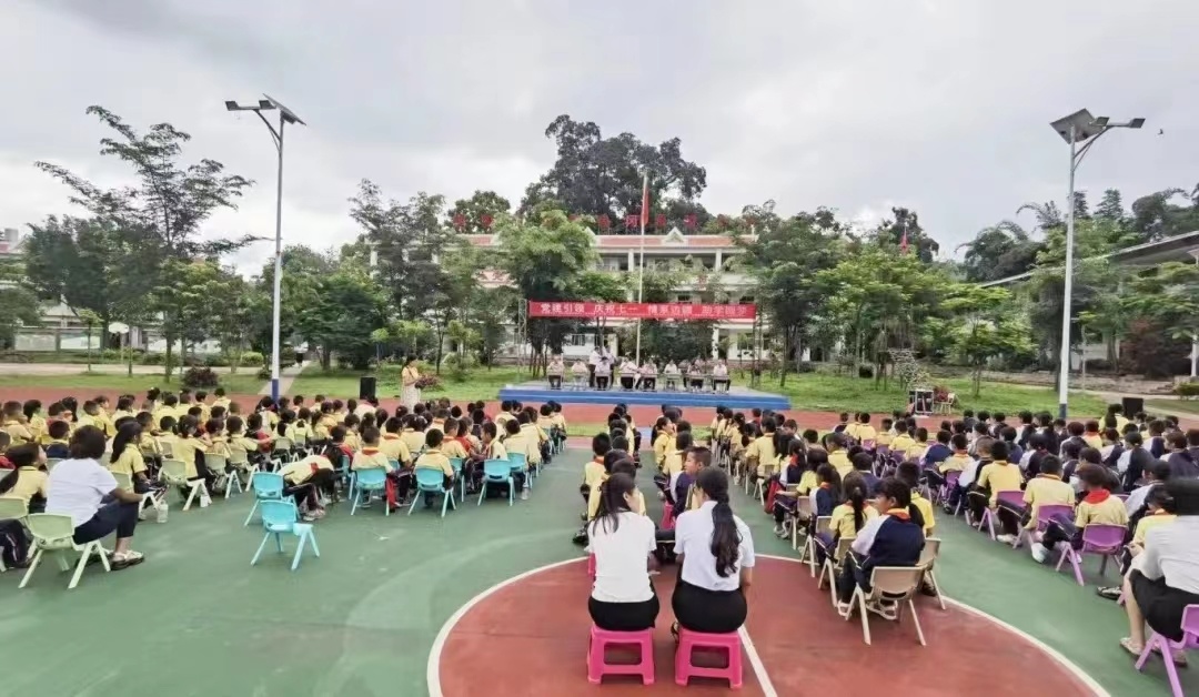 金丰汇携手爱心企业助力教育事业